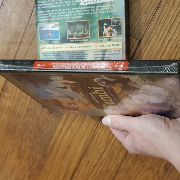 Platinum edition Bambi DVD 2005 release - Picture 3 of 5